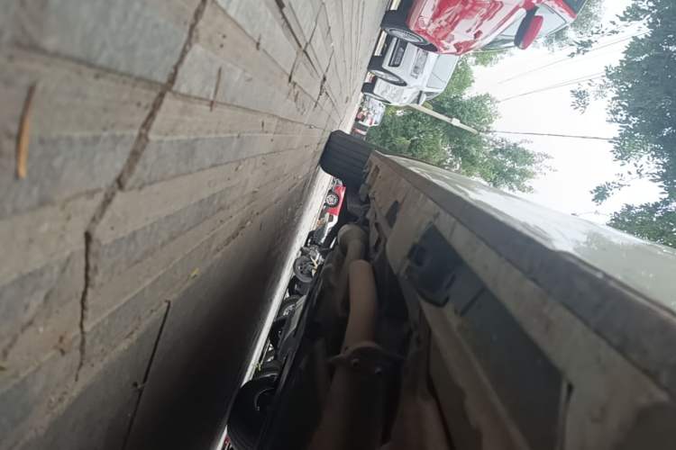 Used Toyota SIENNA 2021 2.5L Hybrid Luxury Edition Right Side Sill