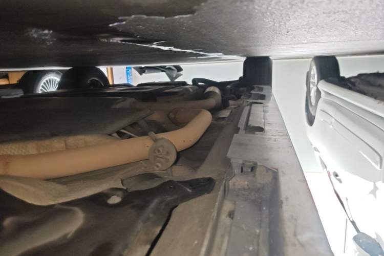 Used Toyota SIENNA 2021 2.5L Hybrid Comfort Edition Right Side Sill