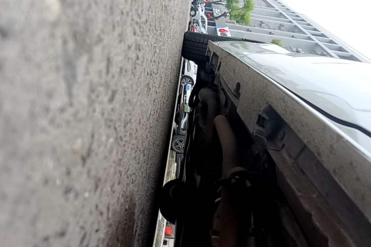 Used Toyota SIENNA 2021 2.5L Hybrid Comfort Edition Right Side Sill