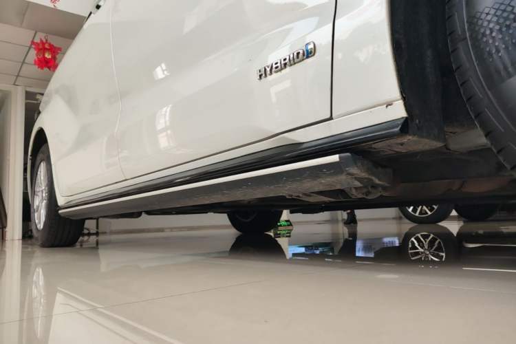 Used Toyota SIENNA 2021 2.5L Hybrid Premium Edition Right Side Sill