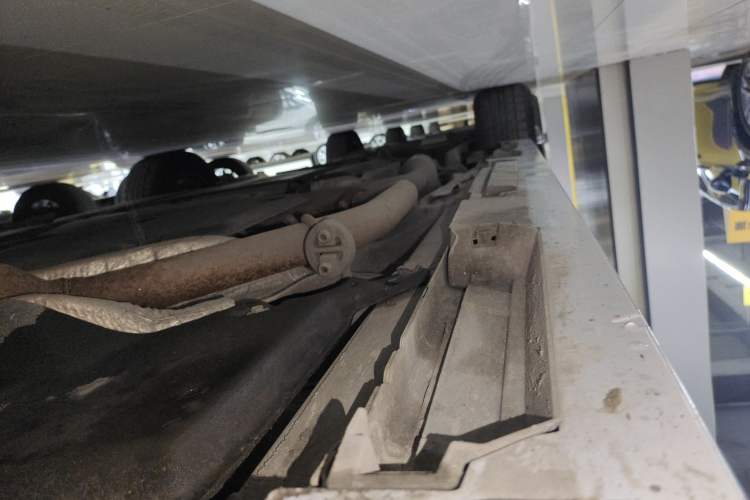 Used Toyota SIENNA 2021 2.5L Hybrid Comfort Edition Right Side Sill