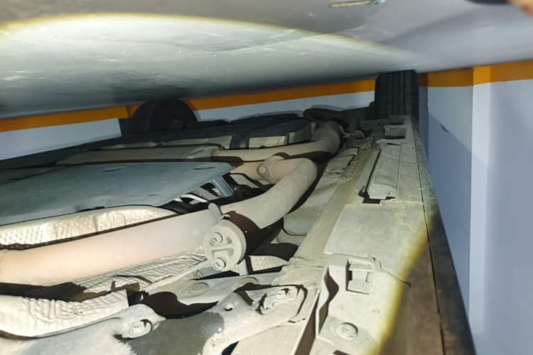 Used Toyota SIENNA 2021 2.5L Hybrid Platinum Edition Right Side Sill