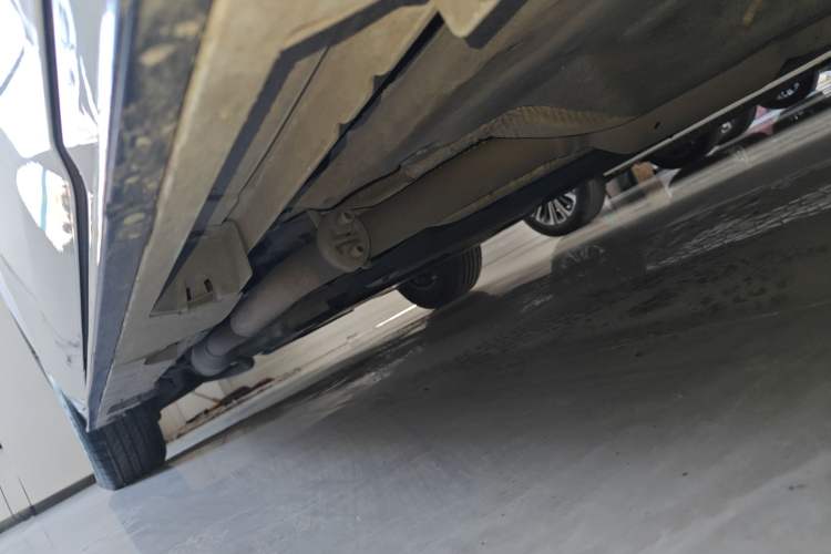 Used Toyota SIENNA 2021 2.5L Hybrid Premium Edition Right Side Sill