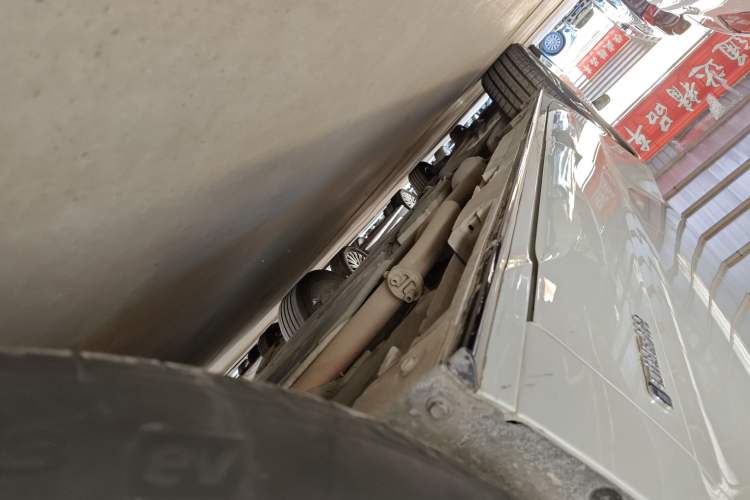 Used Toyota SIENNA 2021 2.5L Hybrid Premium Edition Right Side Sill