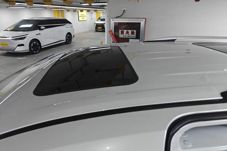 Used Toyota SIENNA 2021 2.5L Hybrid Platinum Edition Roof