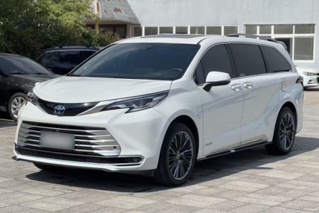 Used Toyota SIENNA 2021 2.5L Hybrid Platinum Edition