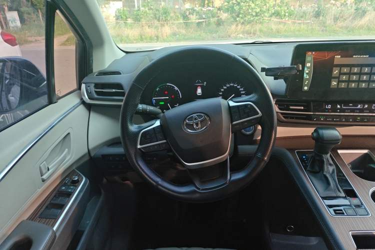 Used Toyota SIENNA 2021 2.5L Hybrid Luxury Welfare Edition Steering Wheel