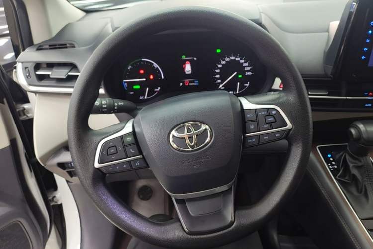 Used Toyota SIENNA 2021 2.5L Hybrid Comfort Edition Steering Wheel