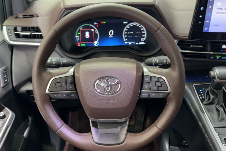 Used Toyota SIENNA 2021 2.5L Hybrid Platinum Edition Steering Wheel