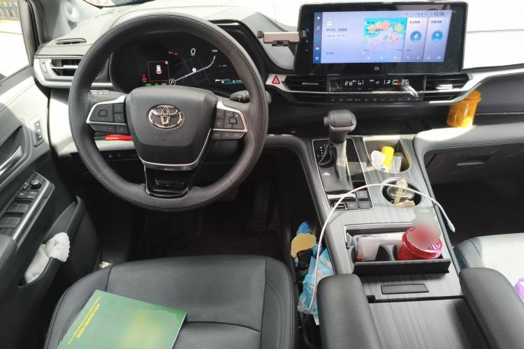 Used Toyota SIENNA 2021 2.5L Hybrid Platinum Edition Steering Wheel