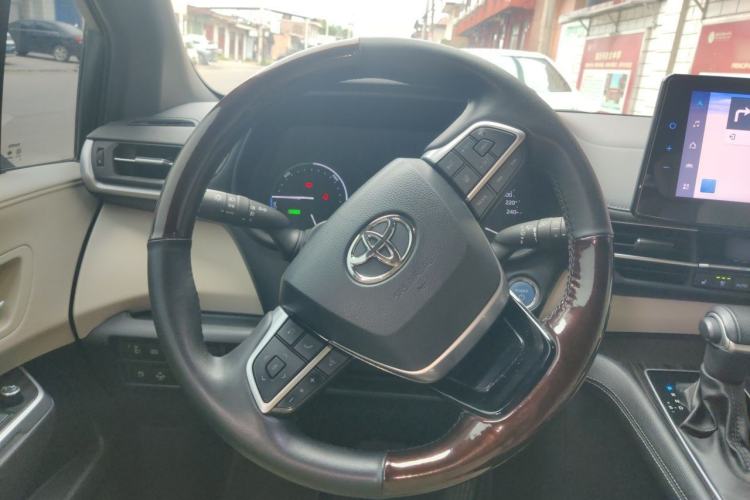 Used Toyota SIENNA 2021 2.5L Hybrid Premium Edition Steering Wheel