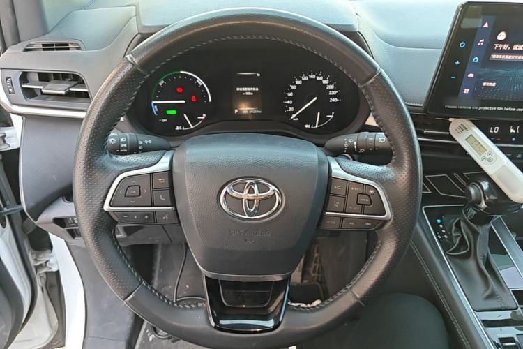 Used Toyota SIENNA 2021 2.5L Hybrid Premium Edition Steering Wheel
