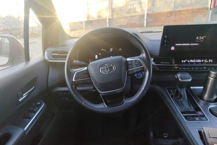 Used Toyota SIENNA 2021 2.5L Hybrid Ultimate Edition Steering Wheel