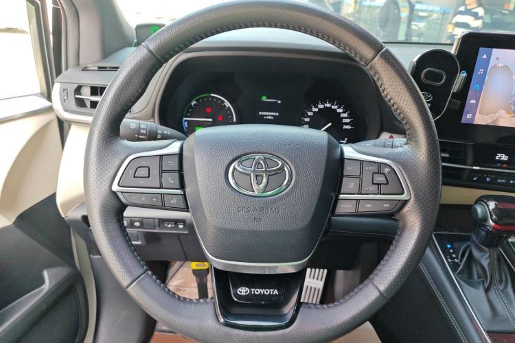 Used Toyota SIENNA 2021 2.5L Hybrid Premium Edition Steering Wheel