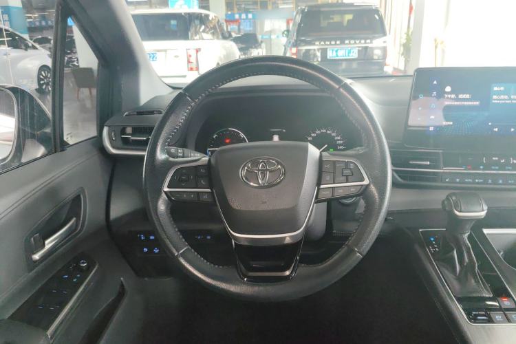 Used Toyota SIENNA 2021 2.5L Hybrid Premium Edition Steering Wheel
