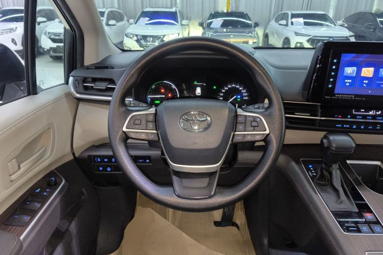 Used Toyota SIENNA 2021 2.5L Hybrid Comfort Edition Steering Wheel