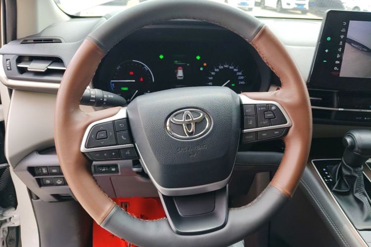 Used Toyota SIENNA 2021 2.5L Hybrid Comfort Edition Steering Wheel