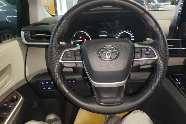 Used Toyota SIENNA 2021 2.5L Hybrid Comfort Edition Steering Wheel