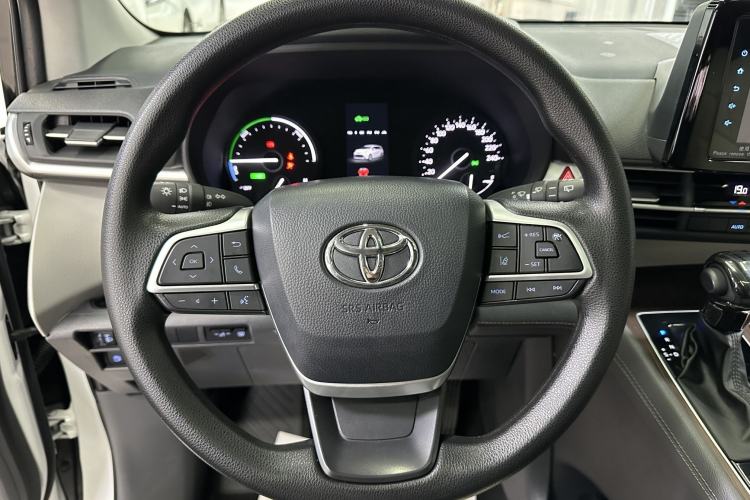 Used Toyota SIENNA 2021 2.5L Hybrid Comfort Edition Steering Wheel