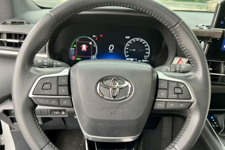 Used Toyota SIENNA 2021 2.5L Hybrid Ultimate Edition Steering Wheel