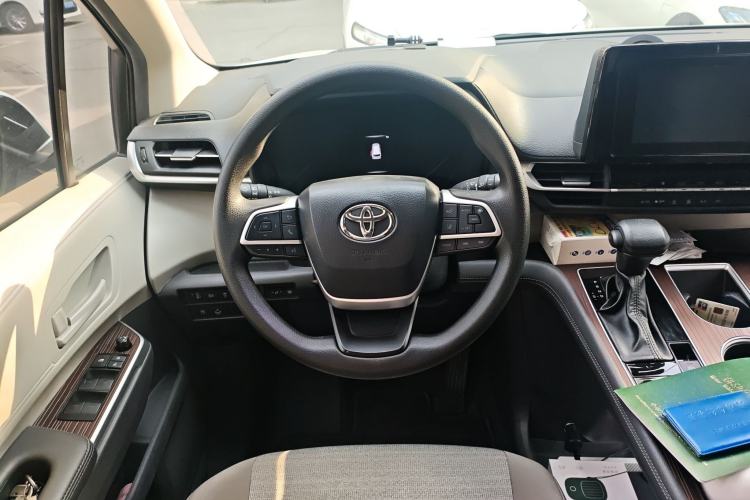 Used Toyota SIENNA 2021 2.5L Hybrid Comfort Edition Steering Wheel