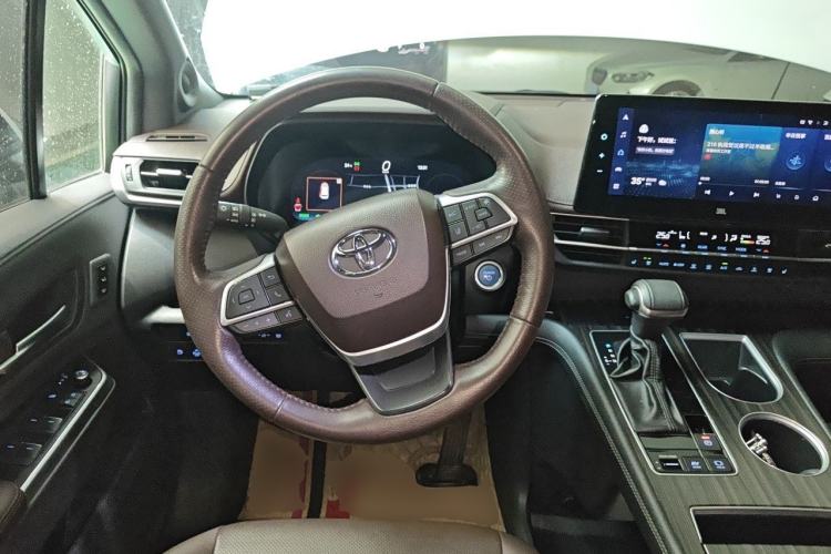Used Toyota SIENNA 2021 2.5L Hybrid Platinum Edition Steering Wheel