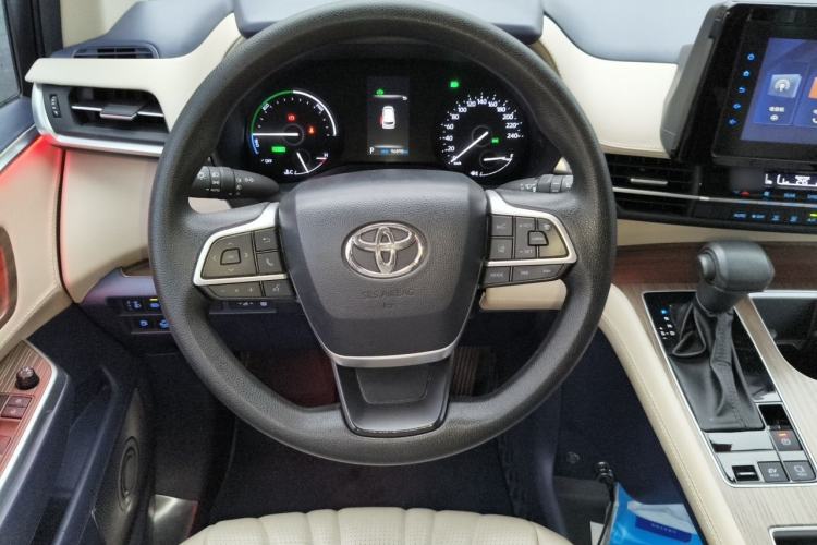 Used Toyota SIENNA 2021 2.5L Hybrid Comfort Edition Steering Wheel