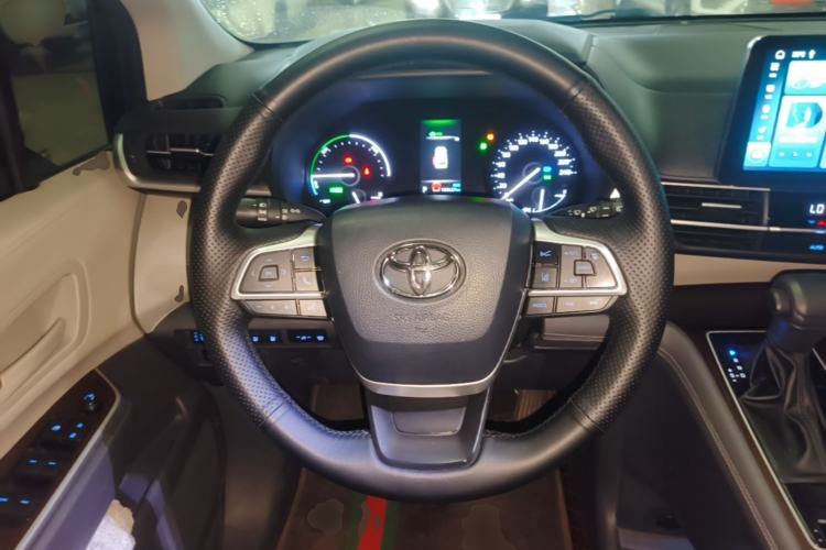 Used Toyota SIENNA 2021 2.5L Hybrid Comfort Edition Steering Wheel