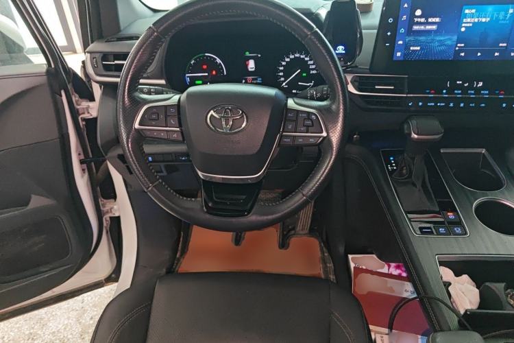 Used Toyota SIENNA 2021 2.5L Hybrid Premium Edition Steering Wheel