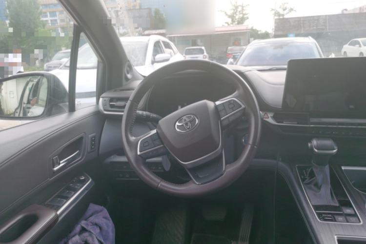 Used Toyota SIENNA 2021 2.5L Hybrid Platinum Edition Steering Wheel