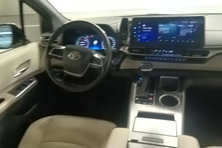 Used Toyota SIENNA 2021 2.5L Hybrid Ultimate Edition Steering Wheel