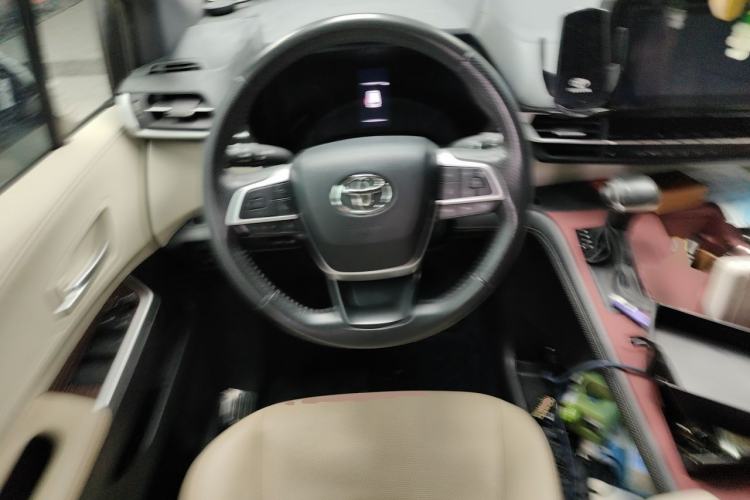 Used Toyota SIENNA 2021 2.5L Hybrid Luxury Edition Steering Wheel