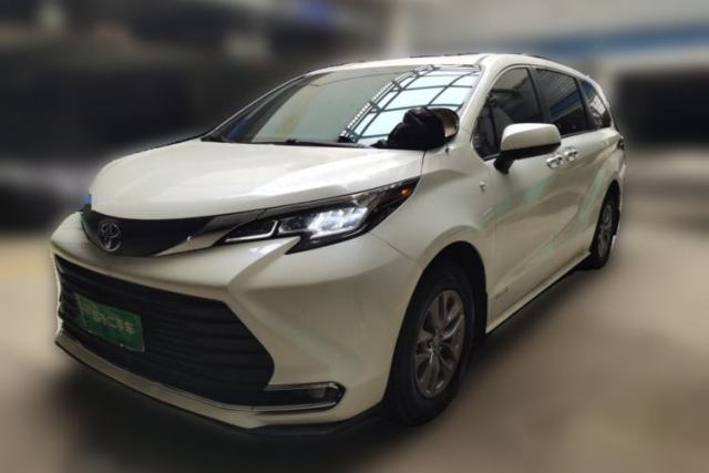 Used Toyota SIENNA Toyota Sienna U.S.-spec hybrid, 2.5L, 7 seats, two-wheel drive