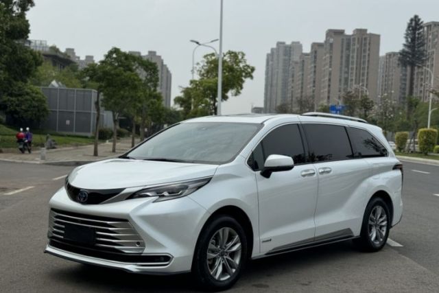 Used Toyota SIENNA 2021 2.5L Hybrid Platinum Edition