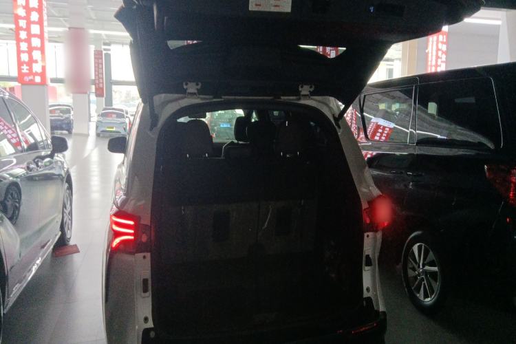 Used Toyota SIENNA 2021 2.5L Hybrid Platinum Edition Trunk