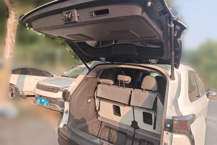 Used Toyota SIENNA 2021 2.5L Hybrid Luxury Welfare Edition Trunk