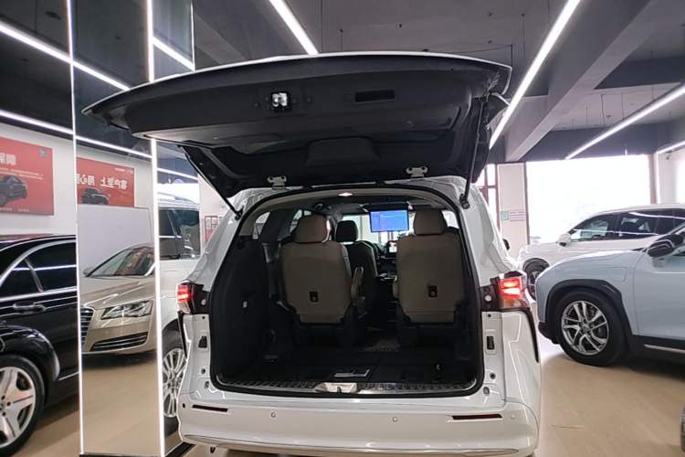 Used Toyota SIENNA 2021 2.5L Hybrid Comfort Edition Trunk