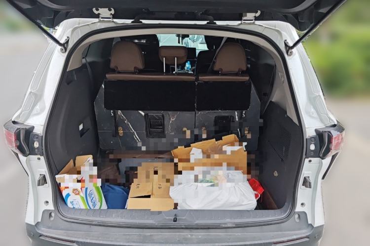 Used Toyota SIENNA 2021 2.5L Hybrid Comfort Edition Trunk