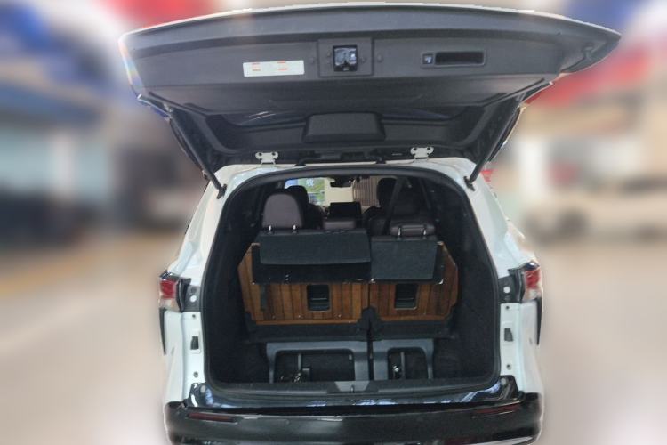 Used Toyota SIENNA 2021 2.5L Hybrid Ultimate Edition Trunk