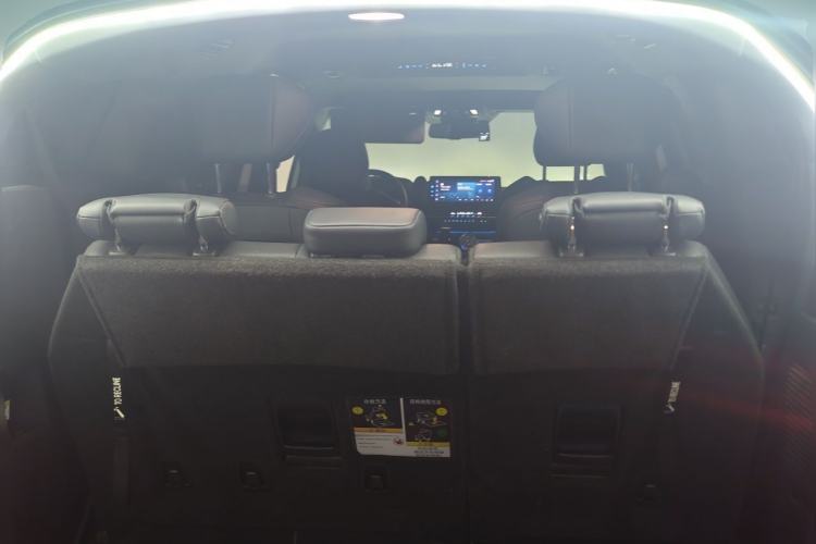 Used Toyota SIENNA 2021 2.5L Hybrid Premium Edition Trunk
