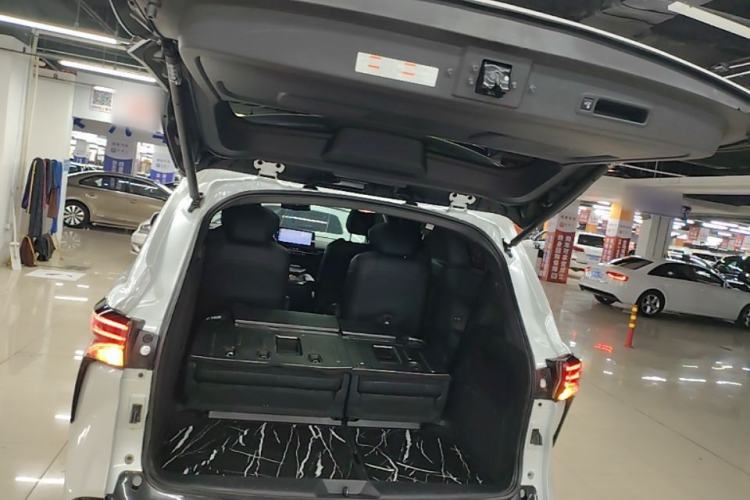 Used Toyota SIENNA 2021 2.5L Hybrid Ultimate Edition Trunk