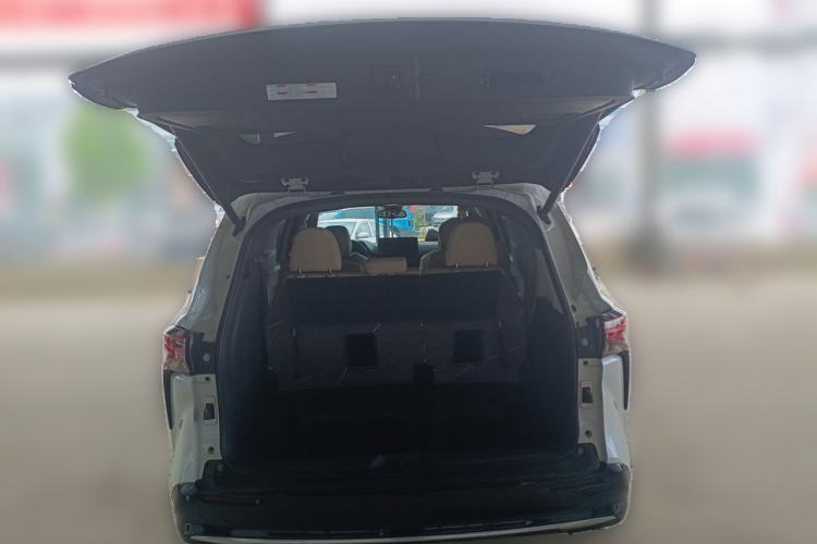 Used Toyota SIENNA 2021 2.5L Hybrid Premium Edition Trunk