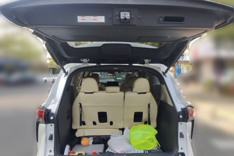 Used Toyota SIENNA 2021 2.5L Hybrid Premium Edition Trunk