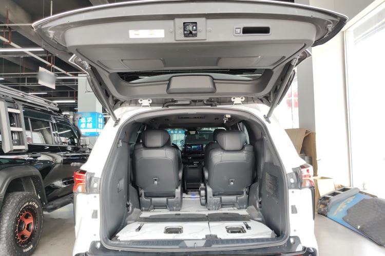 Used Toyota SIENNA 2021 2.5L Hybrid Premium Edition Trunk