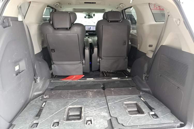Used Toyota SIENNA 2021 2.5L Hybrid Comfort Edition Trunk