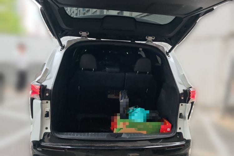 Used Toyota SIENNA 2021 2.5L Hybrid Premium Edition Trunk