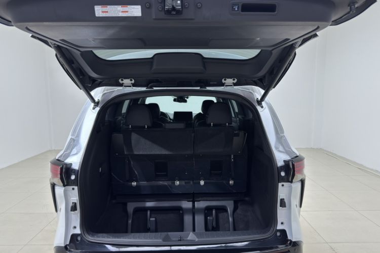 Used Toyota SIENNA 2021 2.5L Hybrid Ultimate Edition Trunk
