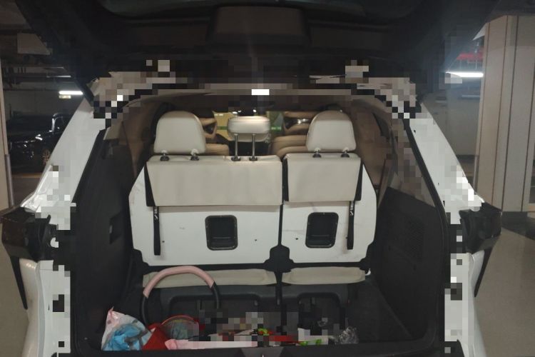 Used Toyota SIENNA 2021 2.5L Hybrid Comfort Edition Trunk