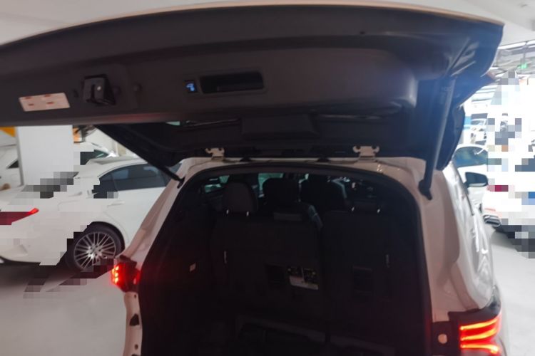 Used Toyota SIENNA 2021 2.5L Hybrid Platinum Edition Trunk