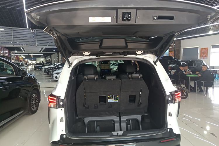 Used Toyota SIENNA 2021 2.5L Hybrid Ultimate Edition Trunk